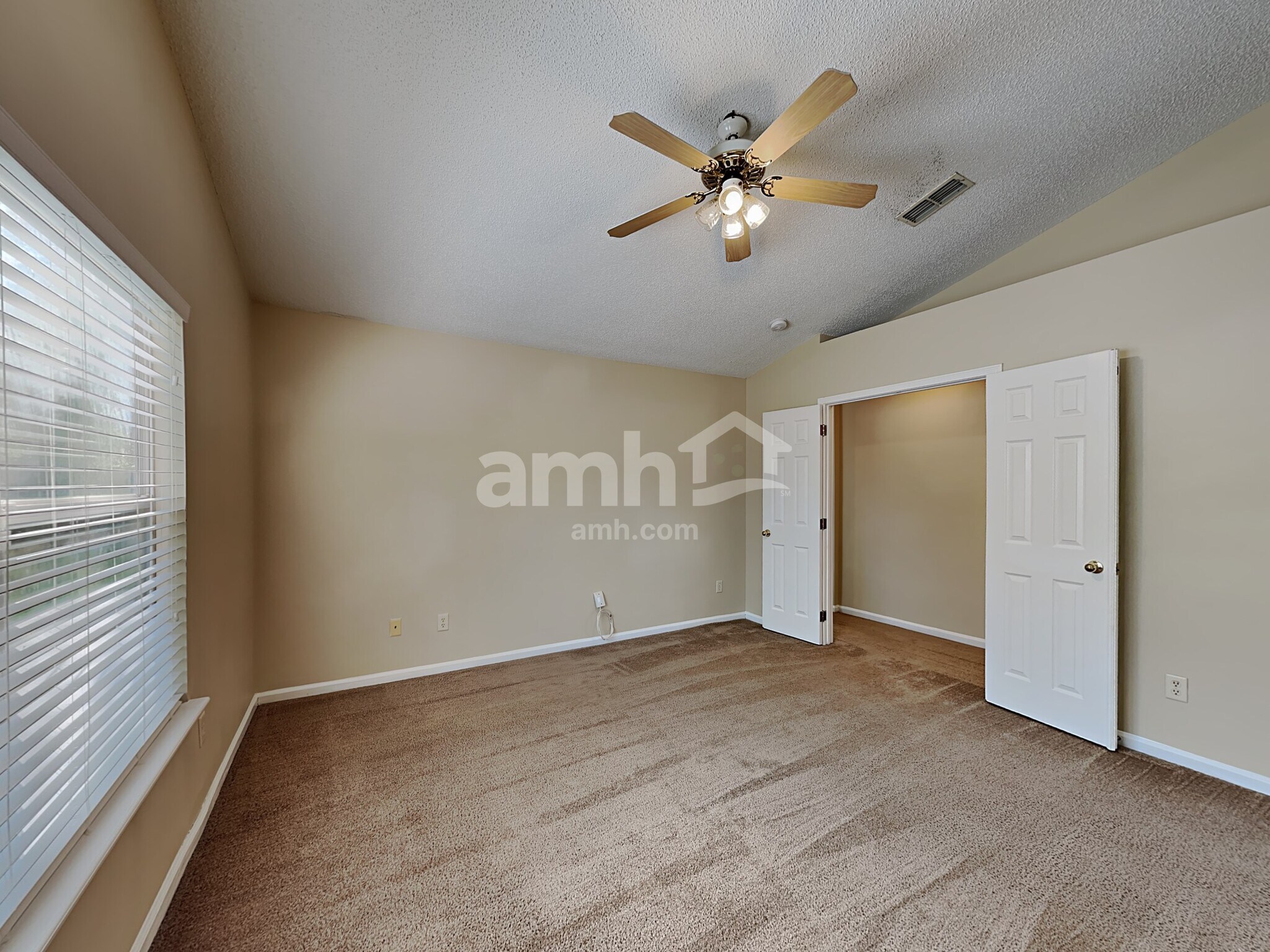 Building Photo - 1851 Burgess Hill Dr E