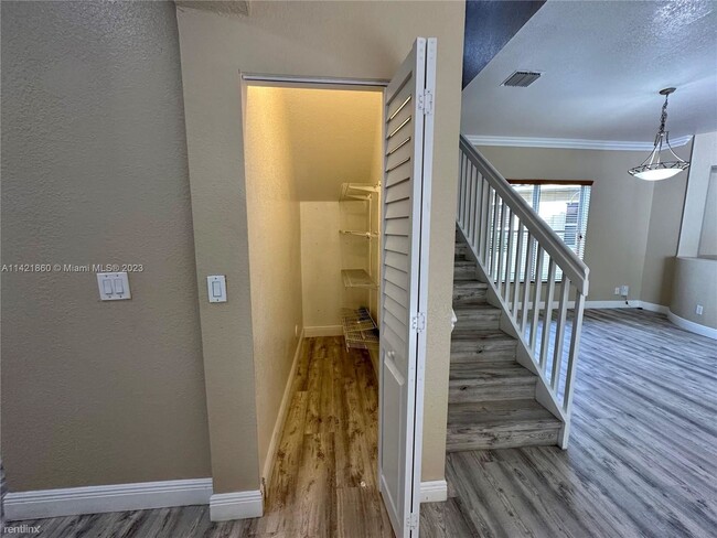 Building Photo - 4 br, 3 bath House - Bellagio At Vizcaya