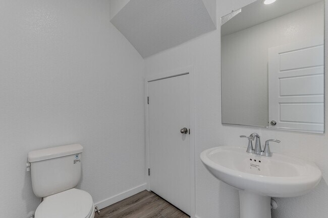 Building Photo - Dream Home in Cadence with Private Balcony & Modern Style!