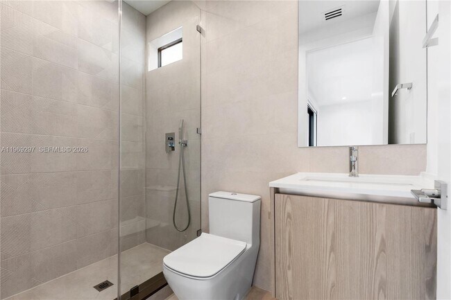 Building Photo - 3047 Elizabeth St