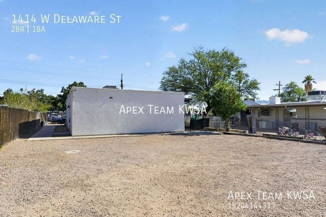 Building Photo - 1414 W Delaware St