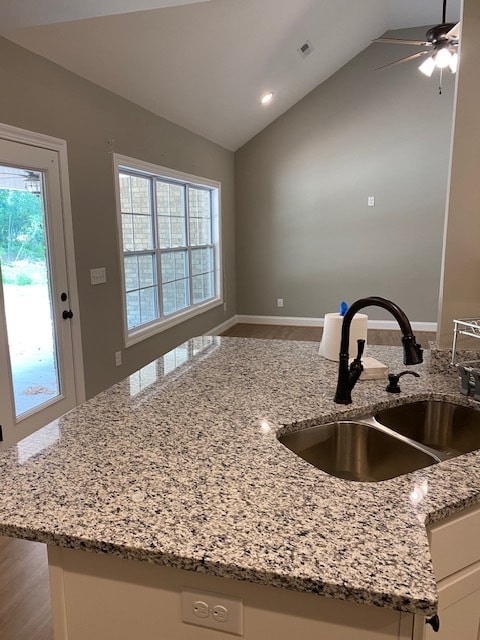 Building Photo - 1546 Sunglow Dr