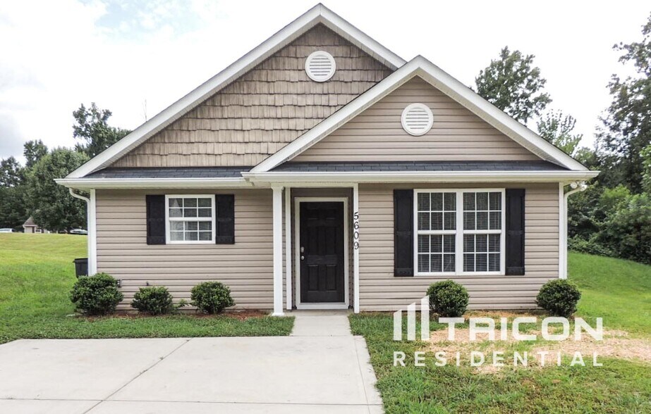 Building Photo - 5609 Stone Bluff Ct