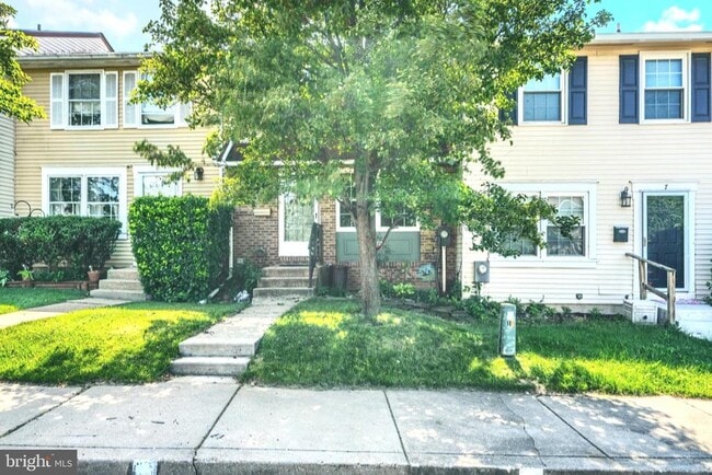 Building Photo - 9 Guinevere Ct