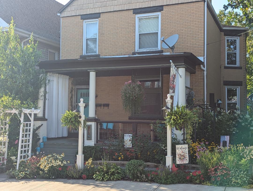 Building Photo - 435 Parker St