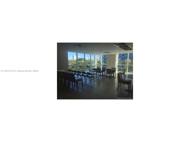 Building Photo - 2101 Brickell Ave