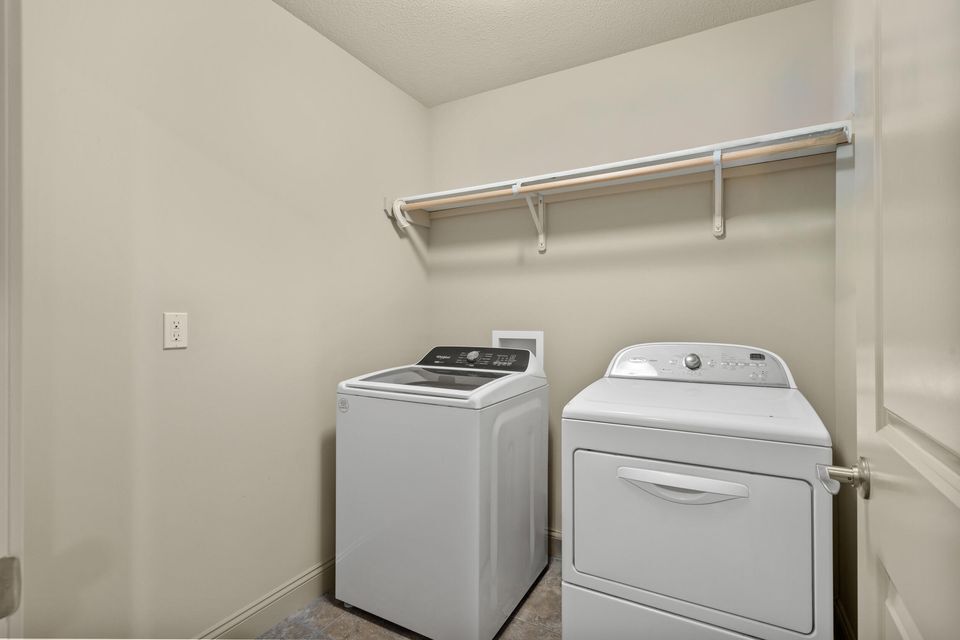 Building Photo - 1811 Trellis Ln