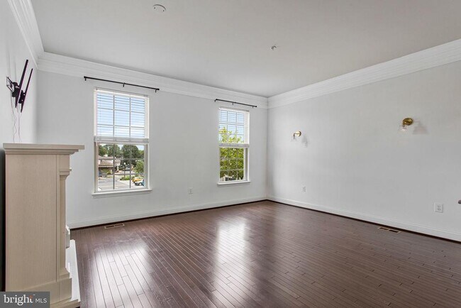 Building Photo - 703 Skippers Ln