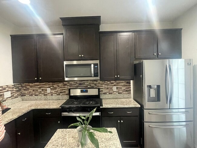 Building Photo - 10516 Seneca Falls Pl