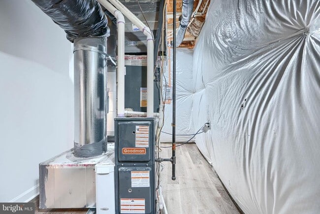 Building Photo - 7123 Starmount Ct
