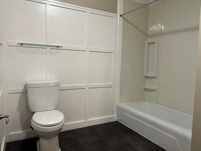 Building Photo - 2421 White Oak Trail