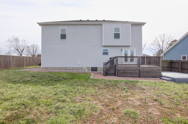 Building Photo - Show stopper.  Bonus room is a What?