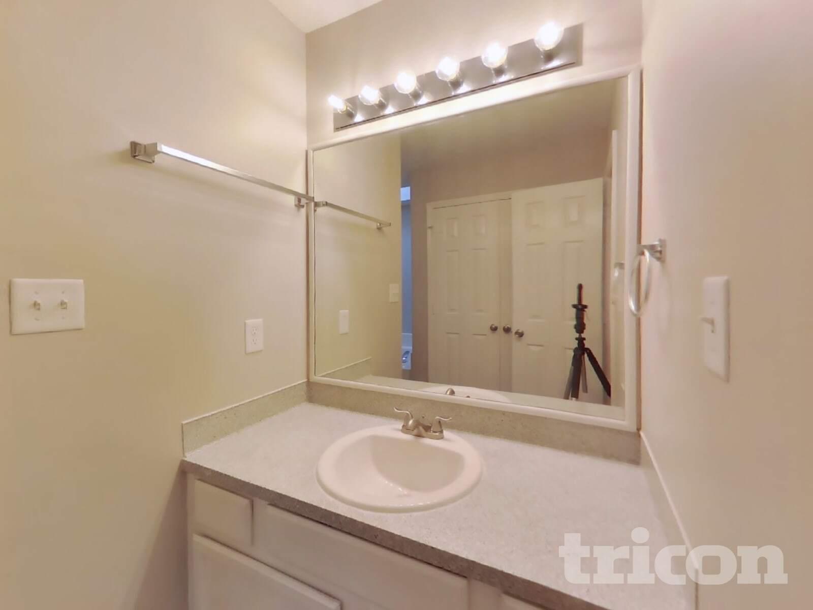 Building Photo - 7019 Hunter Gln Dr