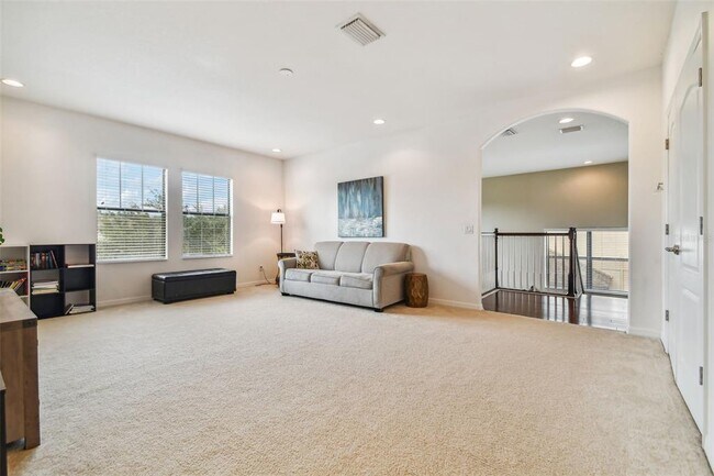Building Photo - 10627 Mistflower Ln