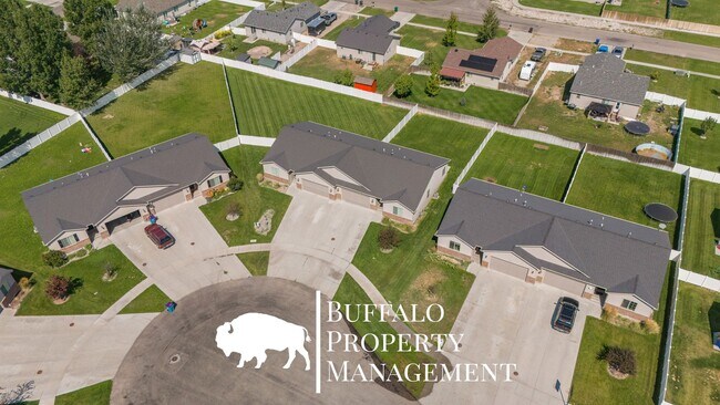 Building Photo - 4211 Roy Cir