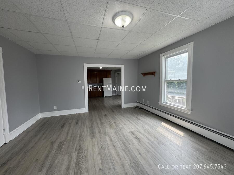 Building Photo - 131 College Ave