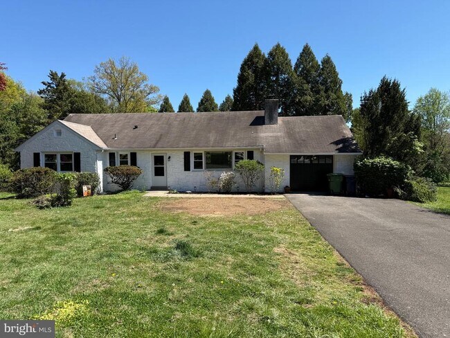 Building Photo - 1300 Kirks Ln