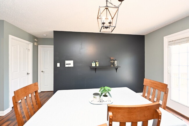 Building Photo - Show-Stopping Rental Home – A Rare Find wi...