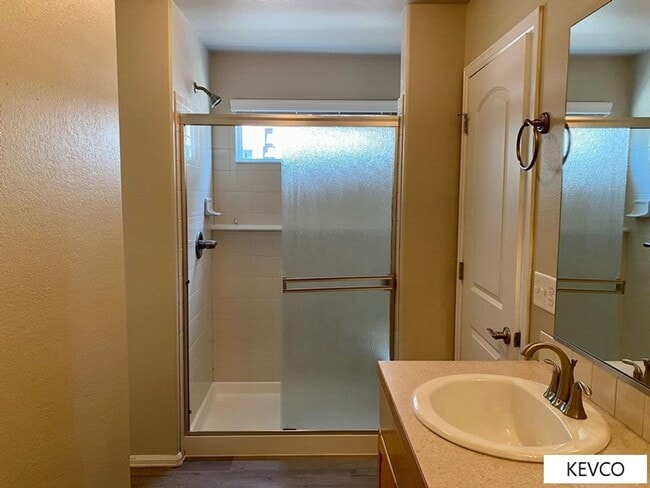 Building Photo - Stunning Home In Rigden Farms