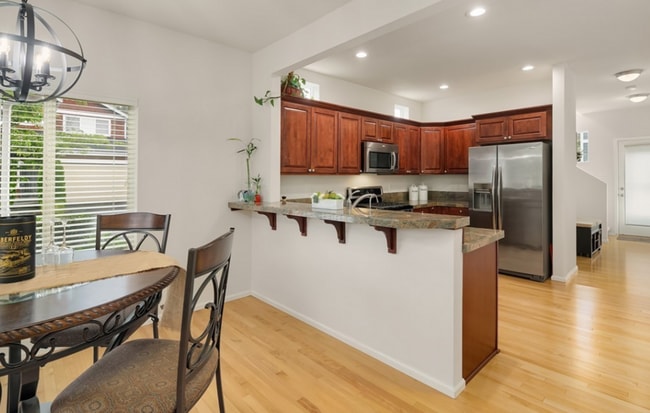 Building Photo - Great Home For Rent