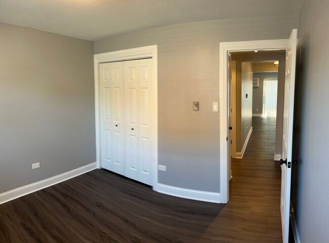 Building Photo - 3760 W 120th St