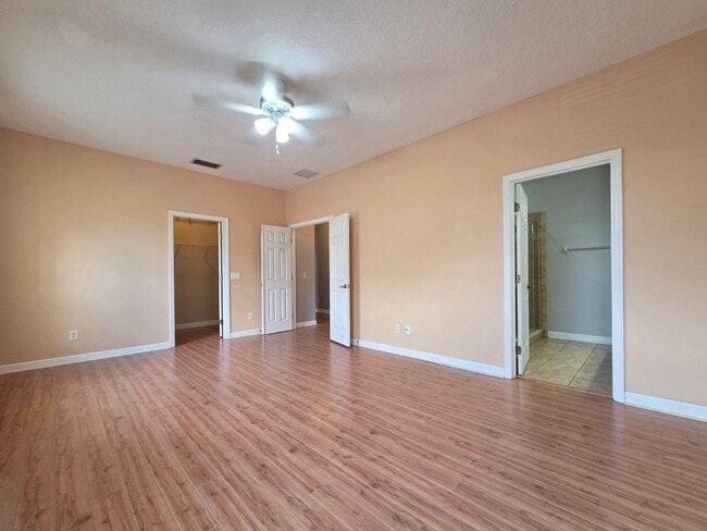 Building Photo - 337 Coral Beach Cir