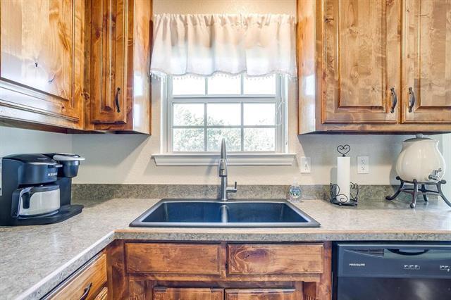 Building Photo - 3915 Laramie Trail