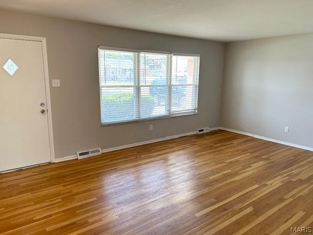 Building Photo - 724 Clarence Dr