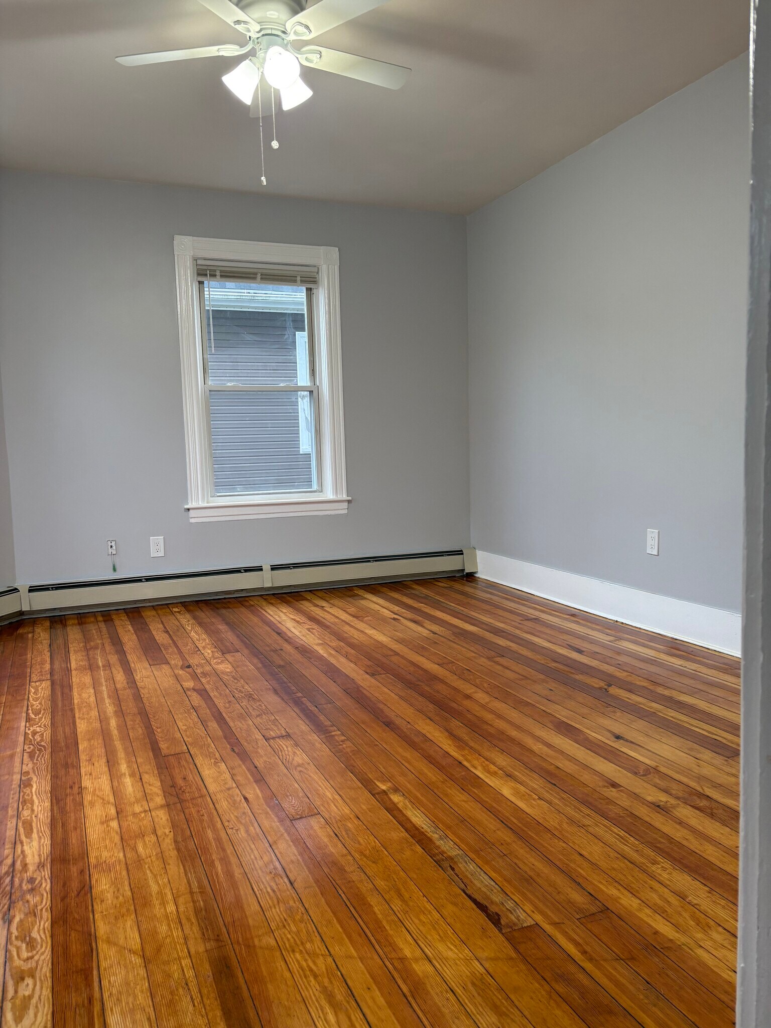 Living Room - 406 Pawtucket Ave