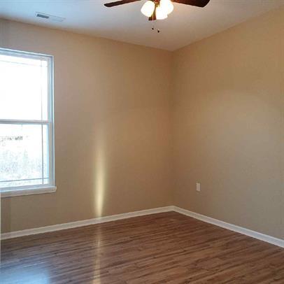 Building Photo - 809 Broad St