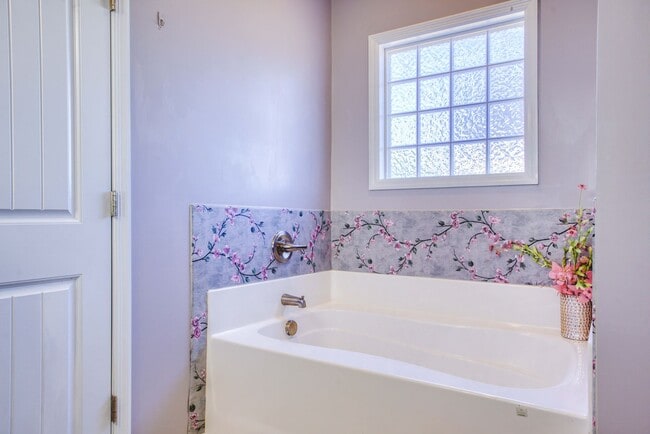 Building Photo - 328 Adobe Ln