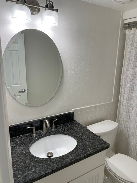 Building Photo - 1250 S Denning Dr