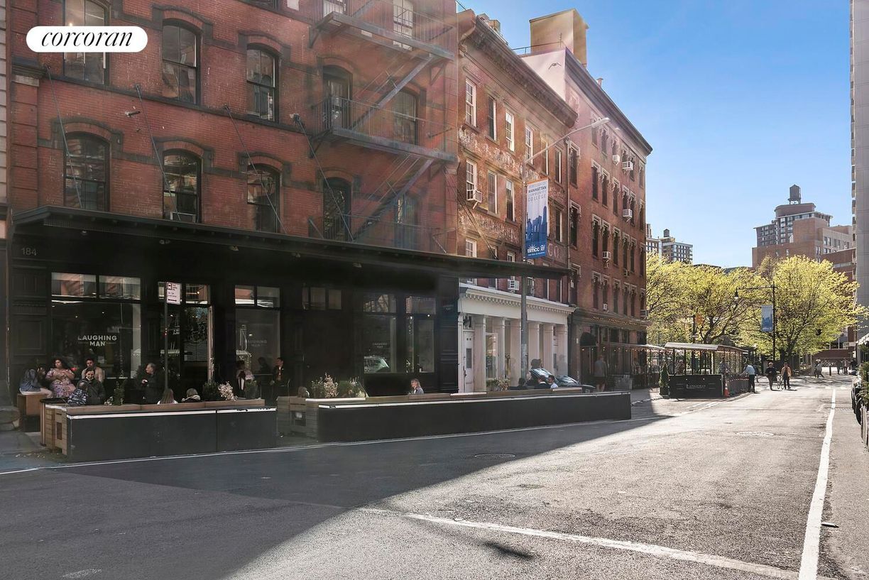 Building Photo - 129 Duane St
