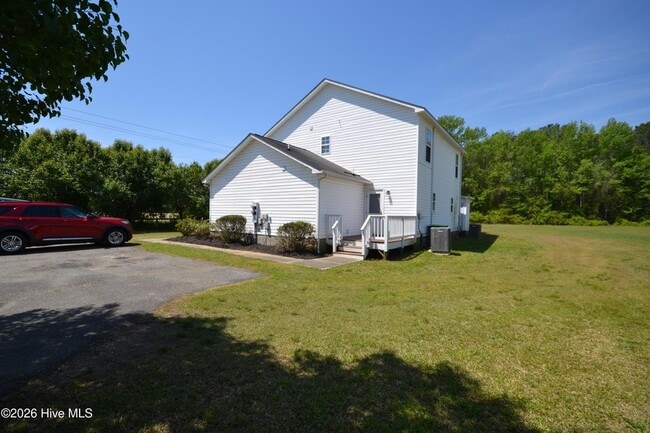 Building Photo - 17 Brantley Cir