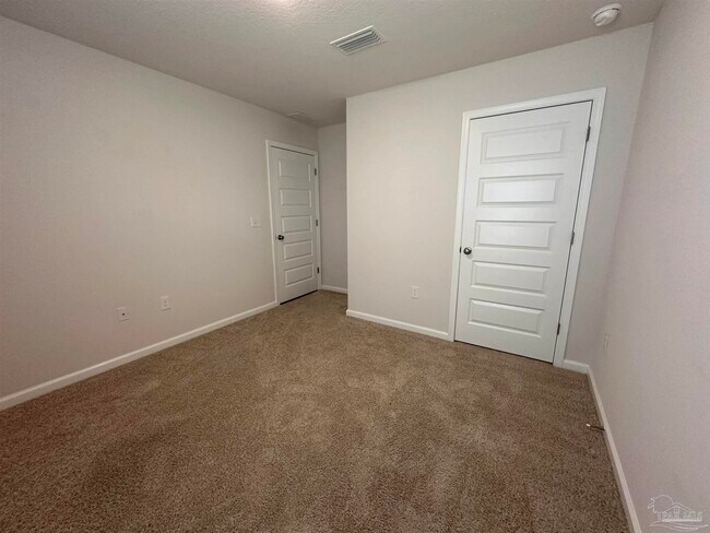 Building Photo - 4014 Whitetail Ln