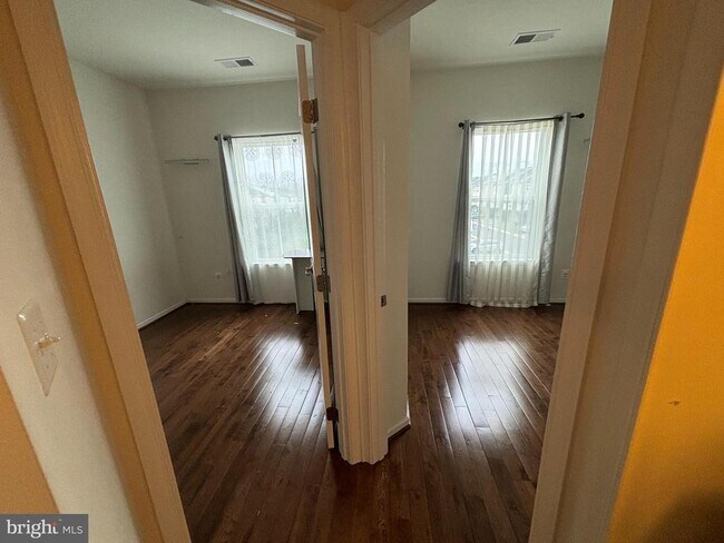 Building Photo - 41717 McMonagle Square