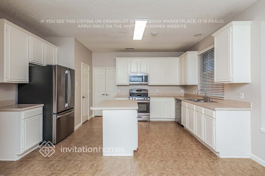 Building Photo - 10313 Napa Valley Dr