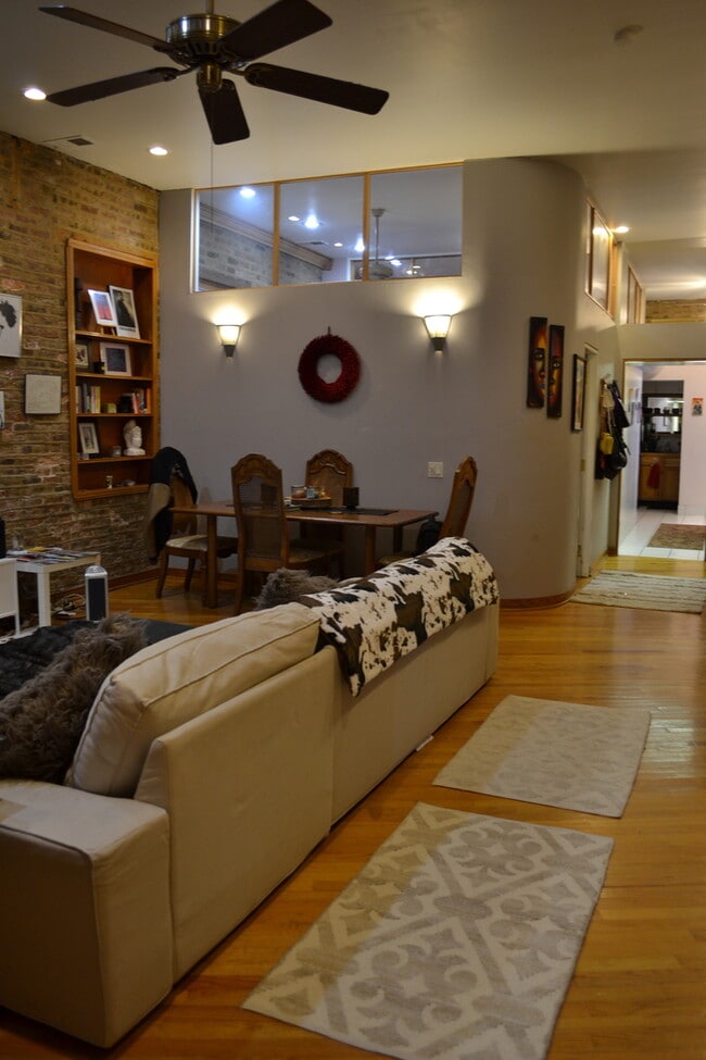 Building Photo - 1232 N Cleaver St