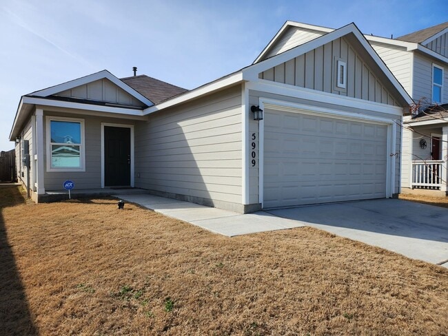 Primary Photo - Dream Home in Seguin- 3 Bedroom / 2 Bath -...