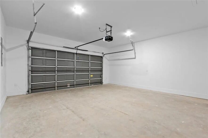 Building Photo - 17324 E Holly Hill Dr