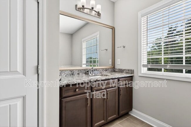 Building Photo - 4604 Skyview Trail