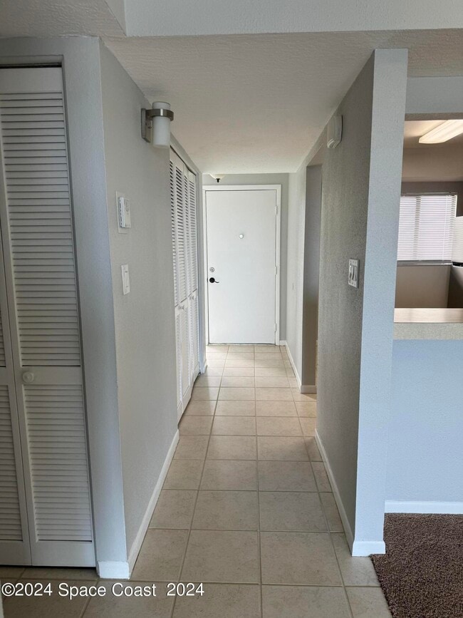 Building Photo - 6850 US-1