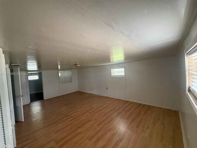 Building Photo - 1260 NE 200th Terrace