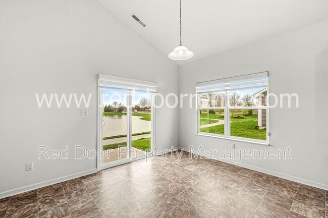 Building Photo - 692 N Granite Dr