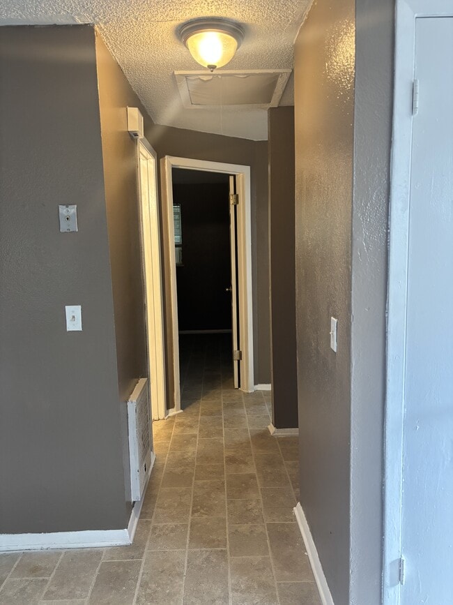 Building Photo - 1117 Rushing St