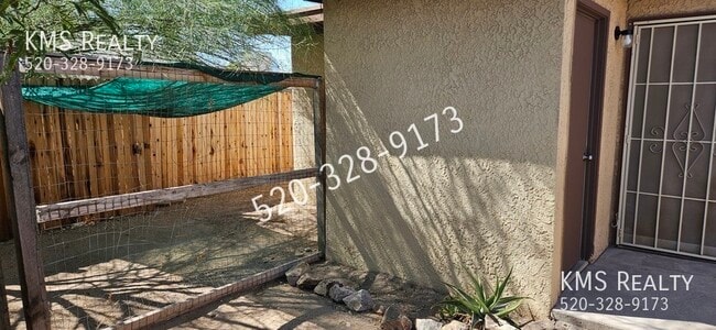 Building Photo - 631 W Kelso-