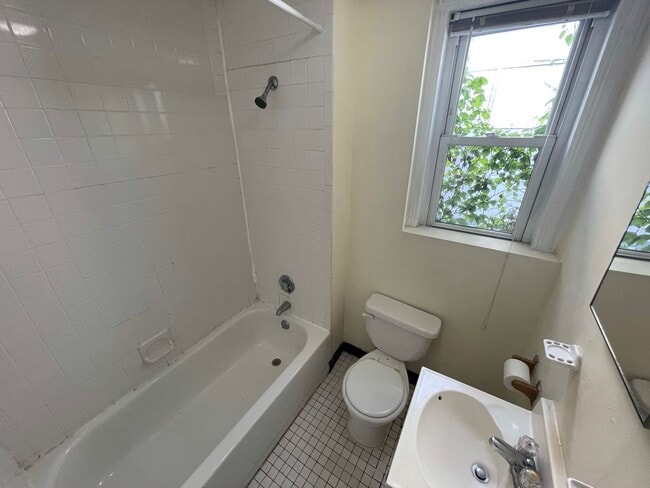 Building Photo - 1441tre