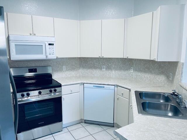 Building Photo - 2030 Shoma Dr