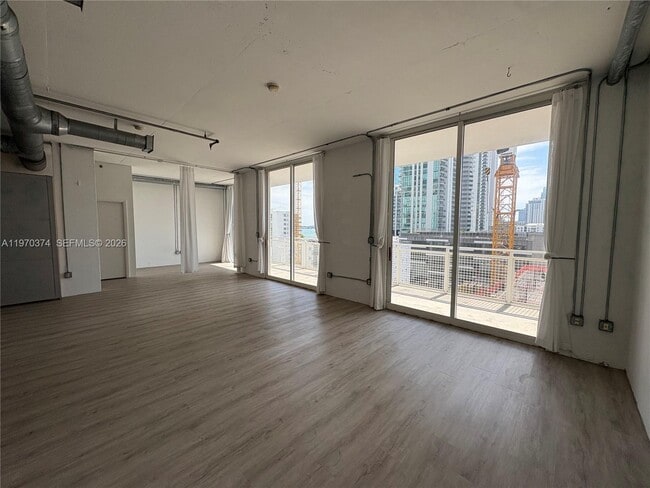 Building Photo - 444 NE 30th St