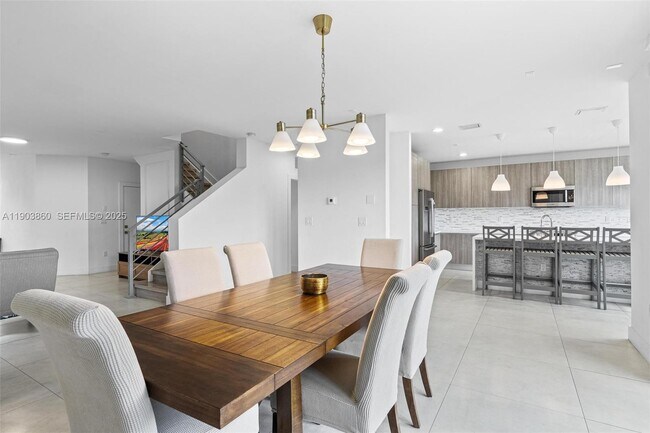 Building Photo - 10330 NW 68th St